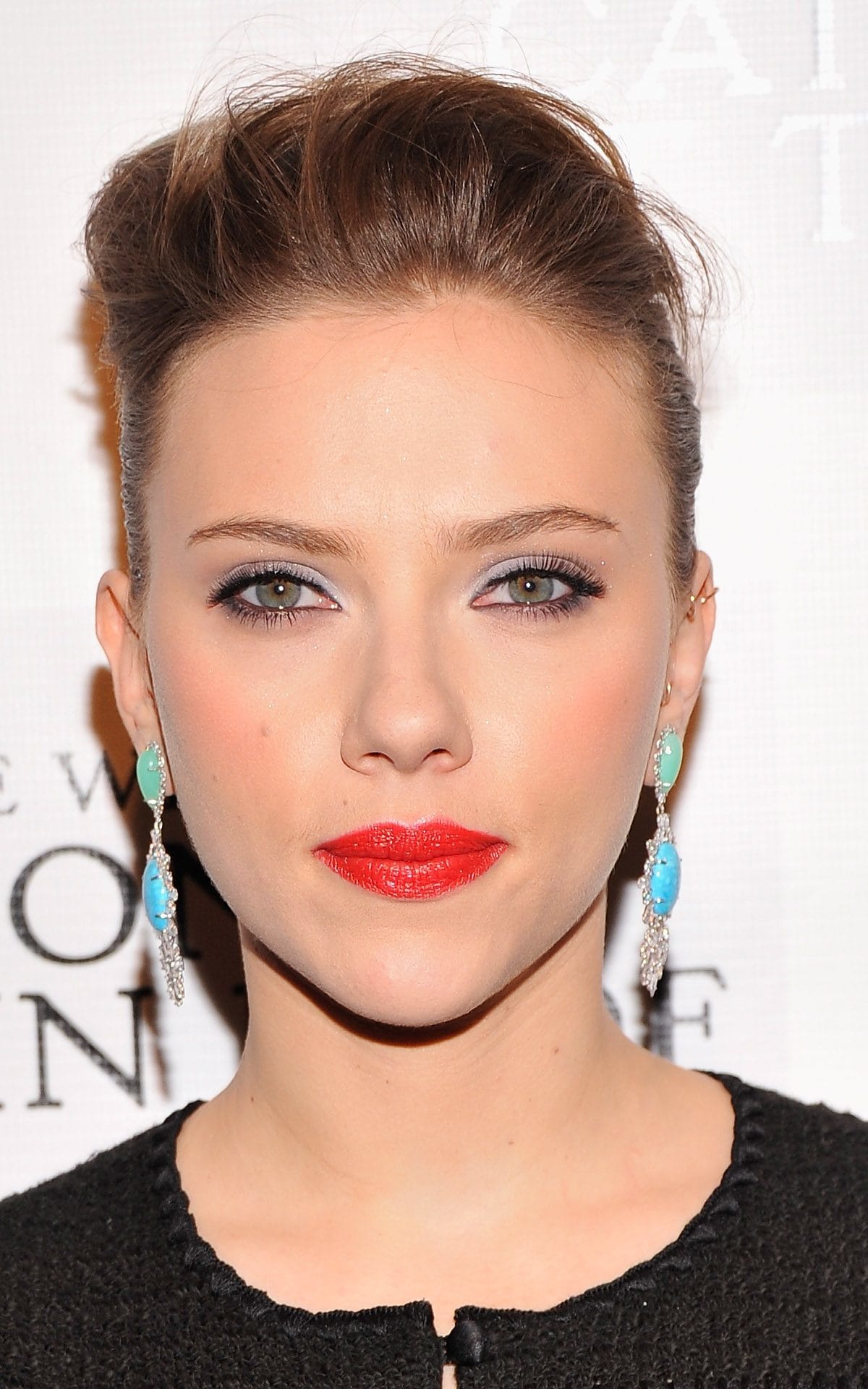 Scarlett Johansson Make-Up Hacks