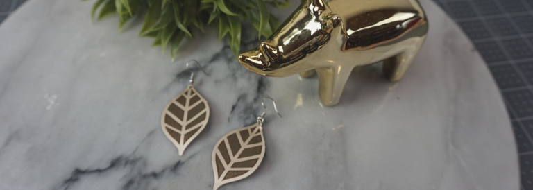 Cricut EasyPress Mini – DIY Leather Earrings